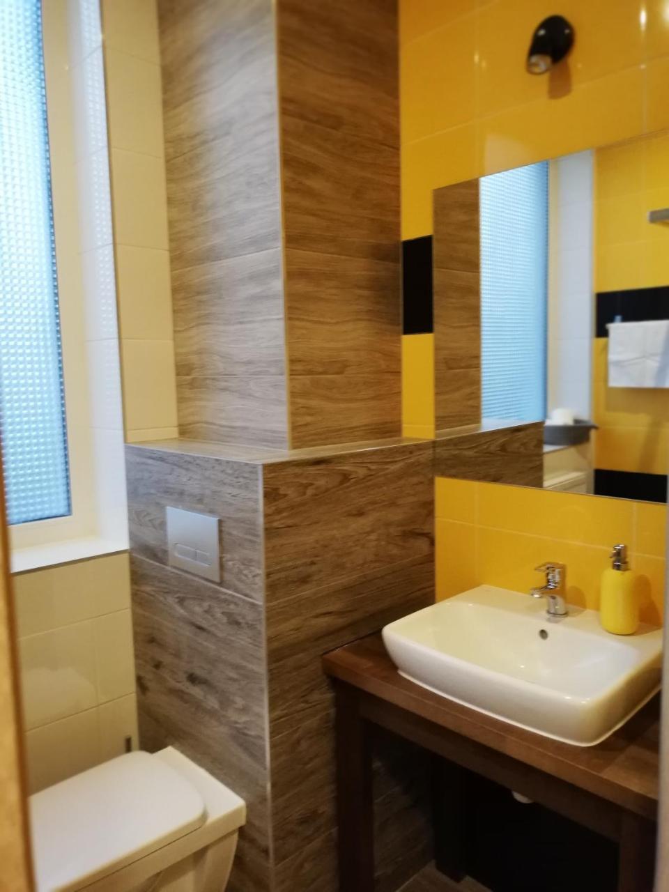 Pokoje Goscinne 30Stka Leczna Dış mekan fotoğraf